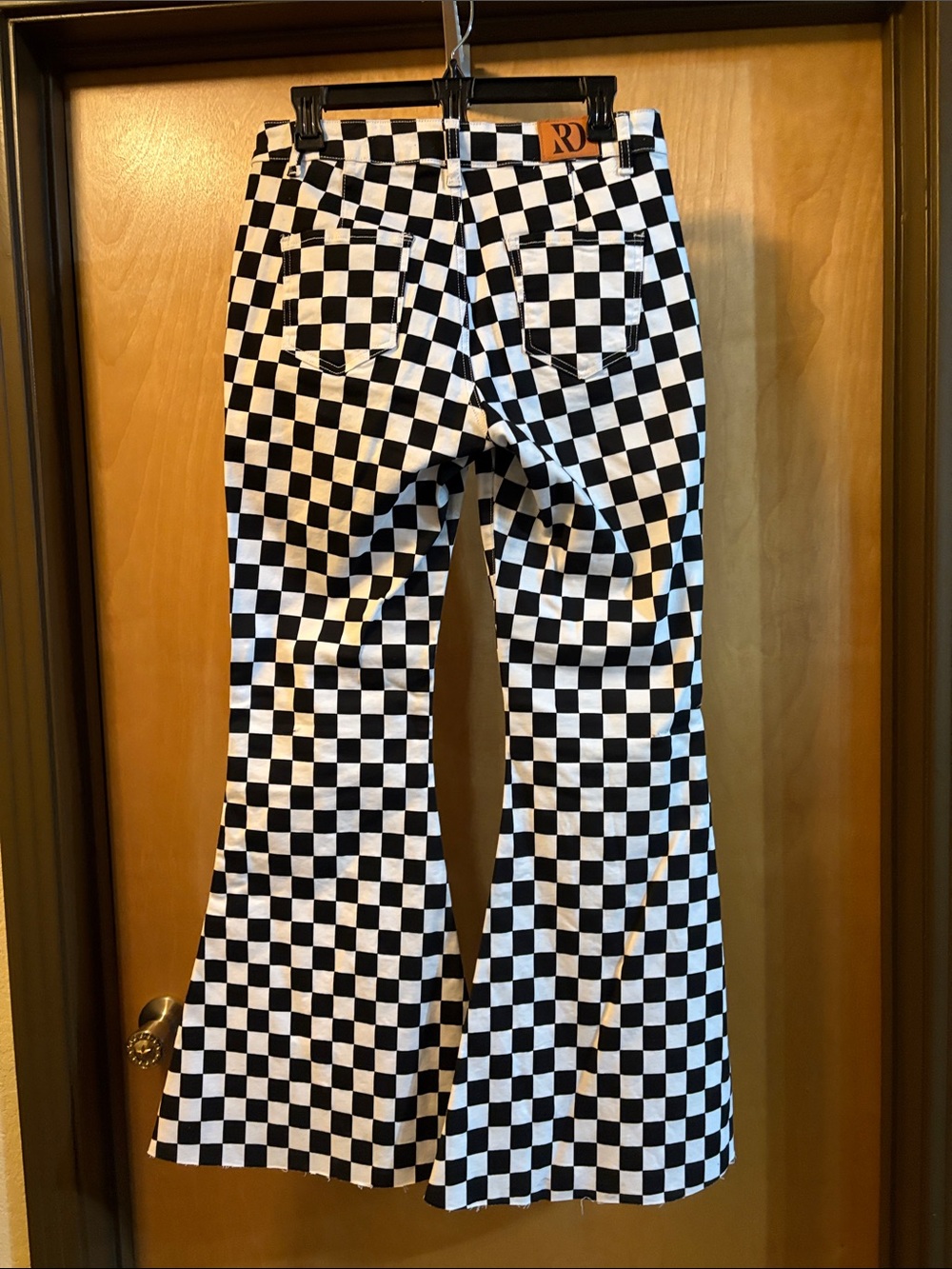 Ranch Dress’N Black & White Finish Line Checkered Flared Pants; Size 8 - Picture 4 of 5